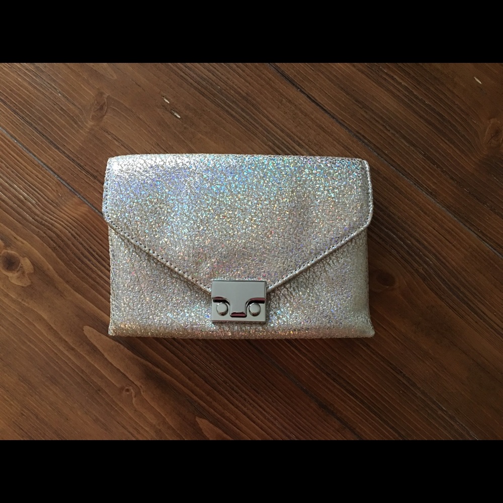 Loeffler Randall clutch