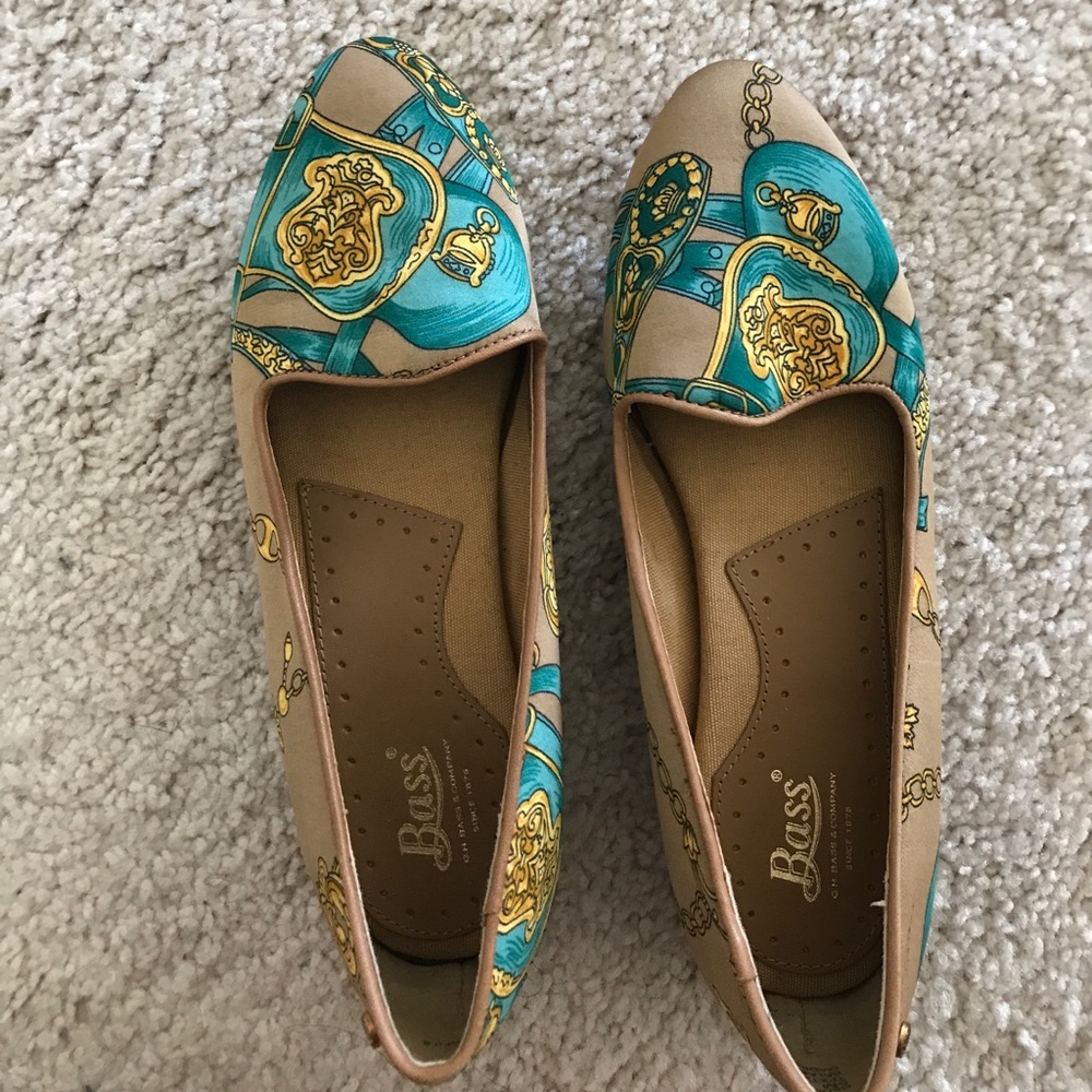 CLOSET CLEAROUT Bass Flats!