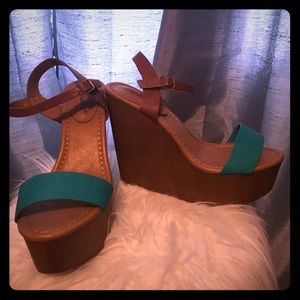 Breckelle's wedges