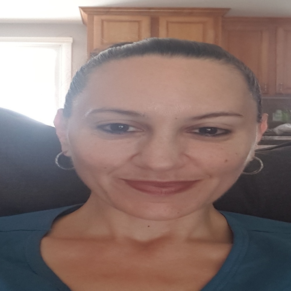 Meet your Posher, Marisa