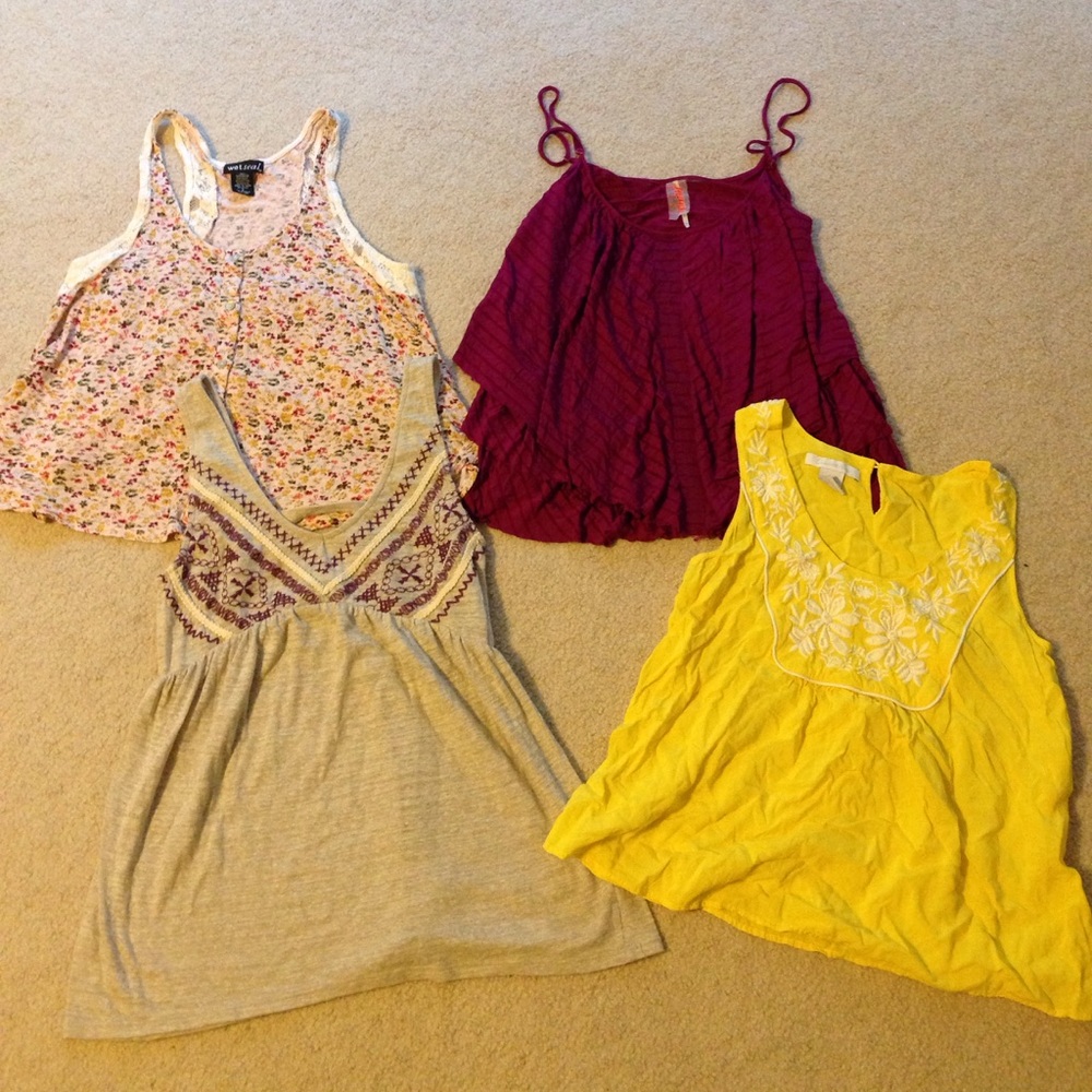 Bundle of 4 Summer tops