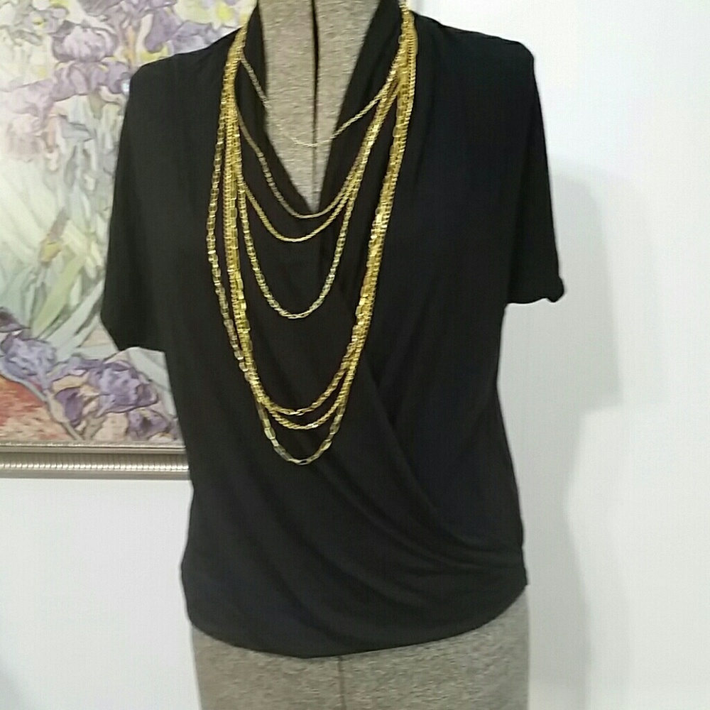 Elle moss black wrap top