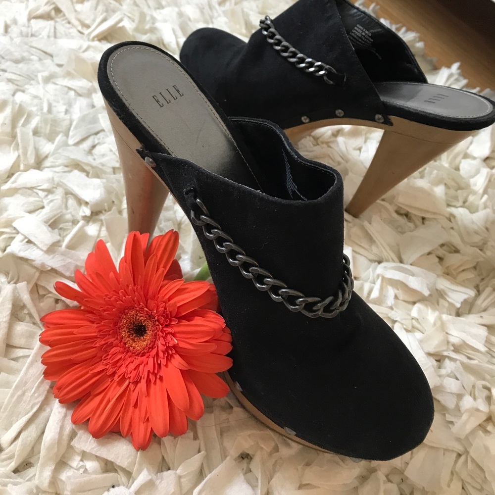 ✨Classic✨Hi Heel clogs.