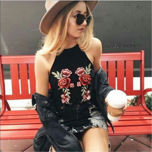 🌹La Vie en Rose • Embroidered Floral Tank Top - Picture 3 of 5