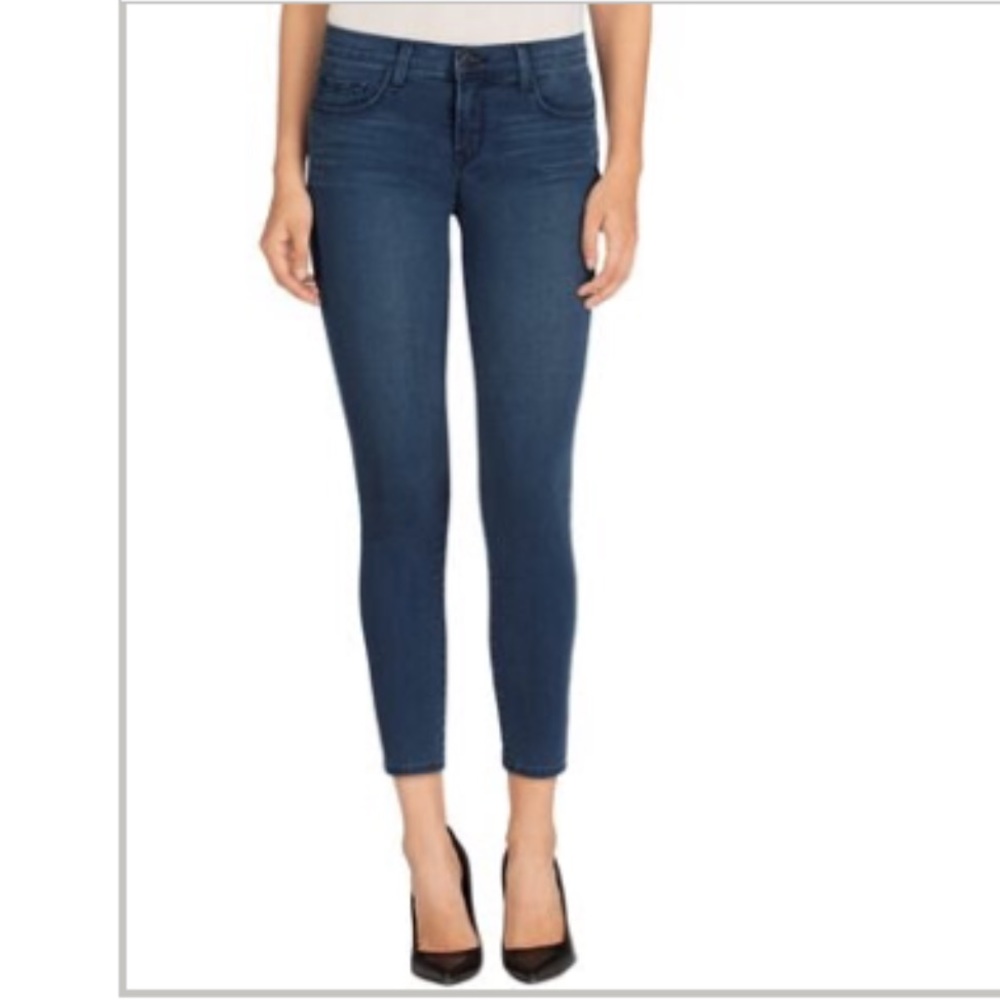 J Brand 835 Indigo Sateen Capri Jeans in Malta