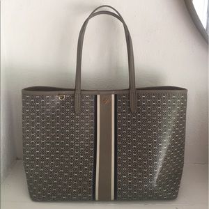 Auth Tory Burch Gemini Link Tote - French Gray