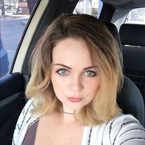 Meet your Posher, Stephanie