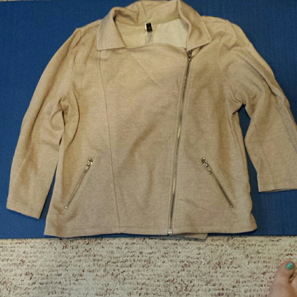 Light tan jacket - Picture 2 of 2