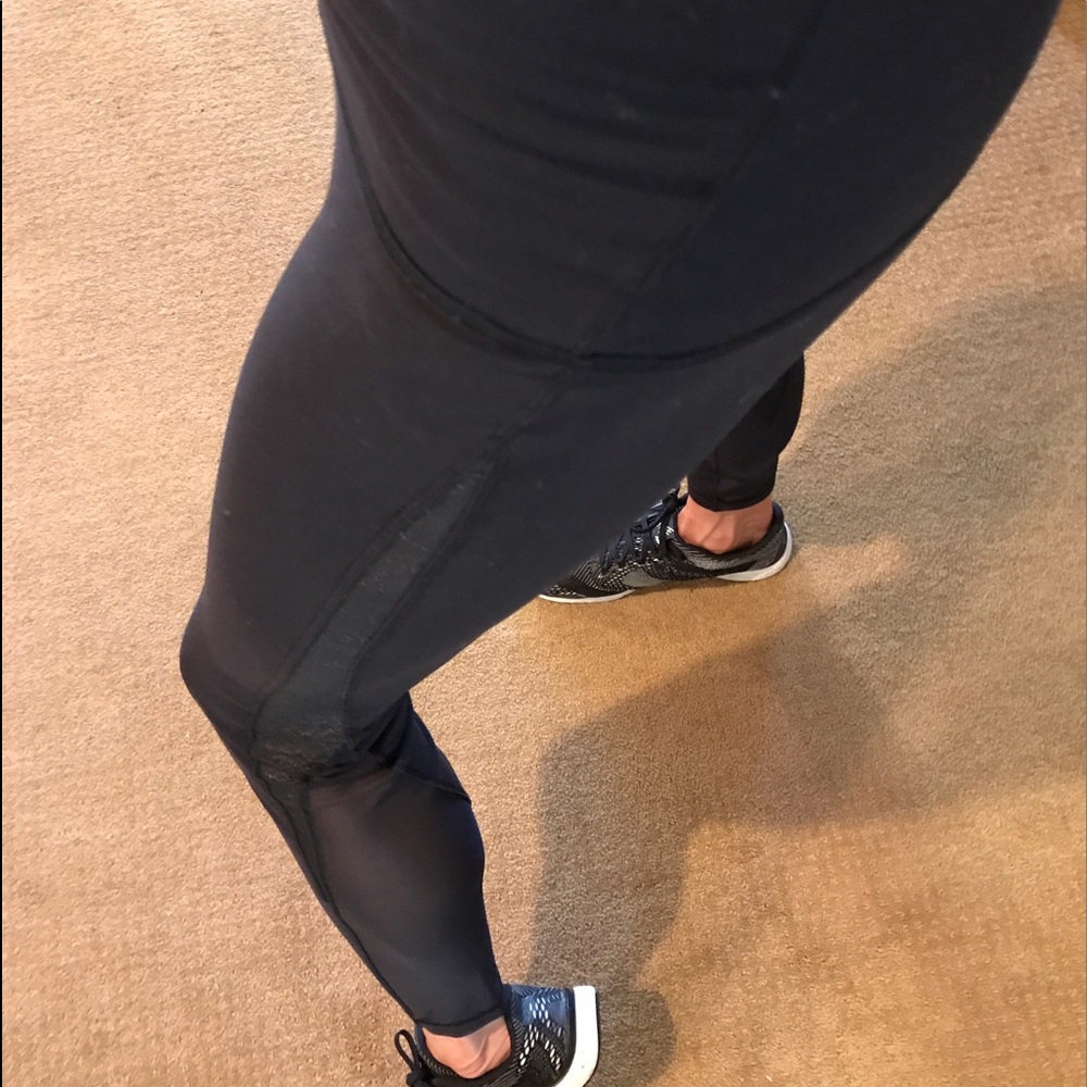 Lululemon Deep Breath Hi-Rise Black Pant w/ mesh 6