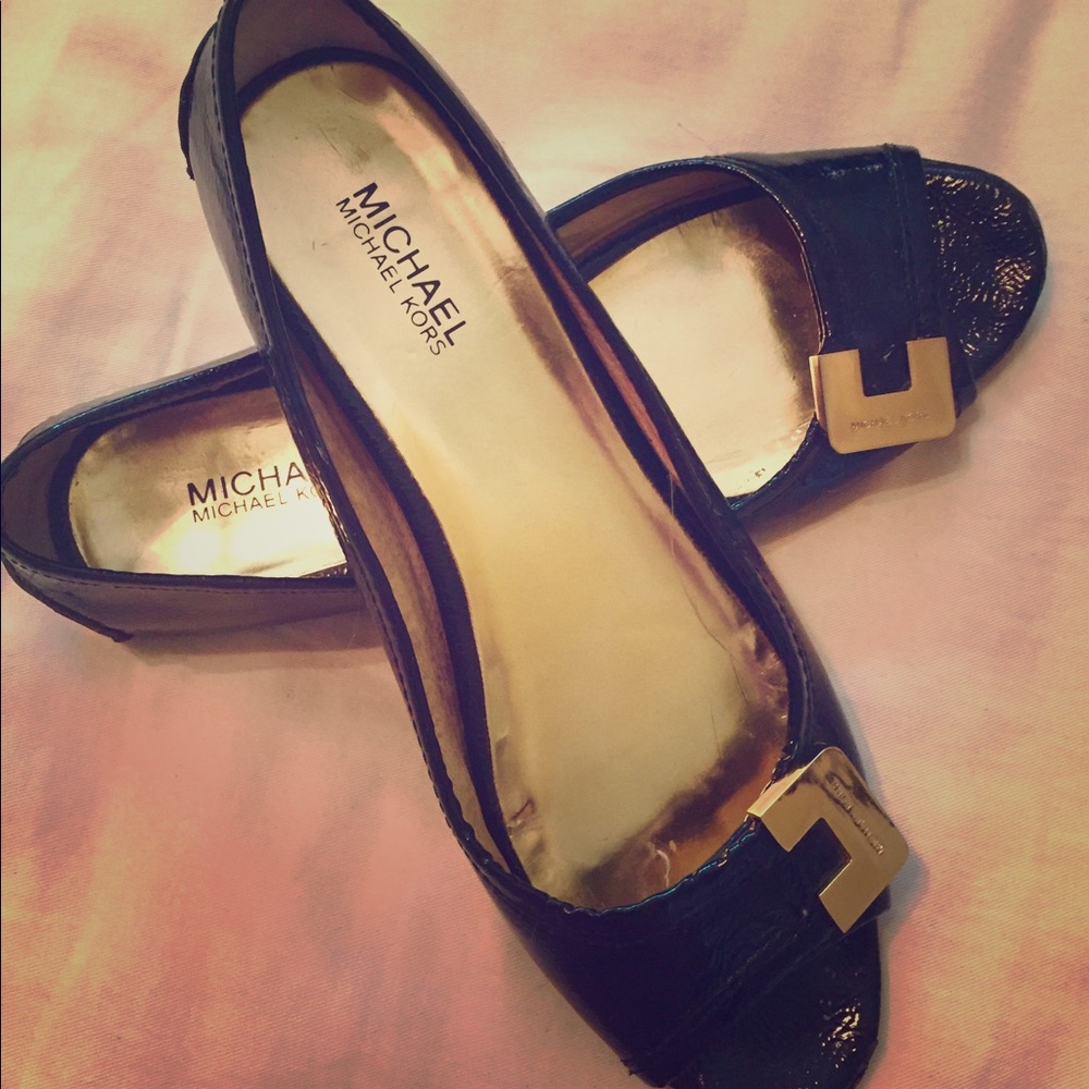Michael Kors Black Pattent Leather Peep Toe Flats