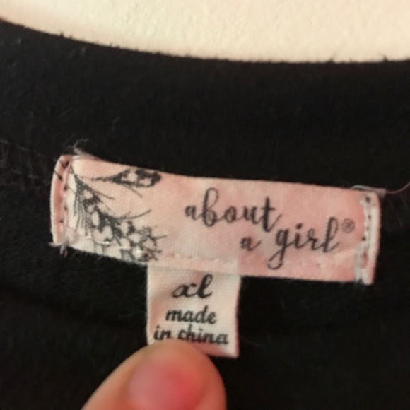 SOLD 🎈Los Angeles 🖤 Long Sleeved - Picture 3 of 4