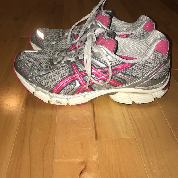 asics pink grey