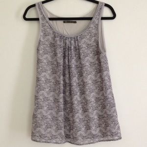Size S sleeveless top. Very soft feel when on.