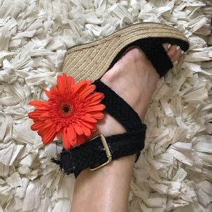 ✨Sexy✨ Ankle wrap, Steve Madden wedge.