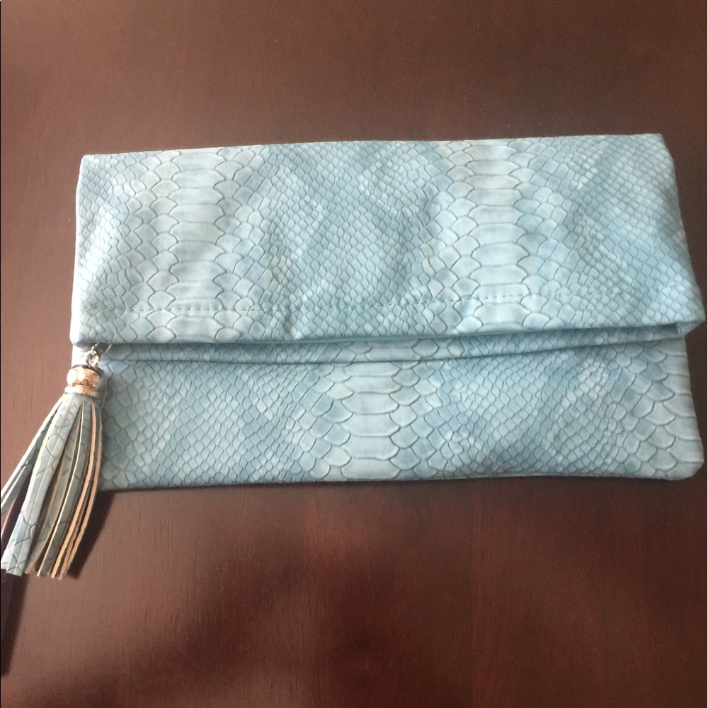 💕Beautiful Blue Clutch 💕