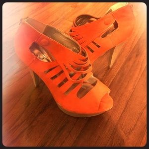Orange summer pumps