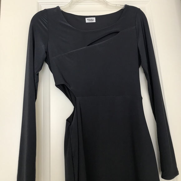 Tobi cut out dress - Picture 2 of 5