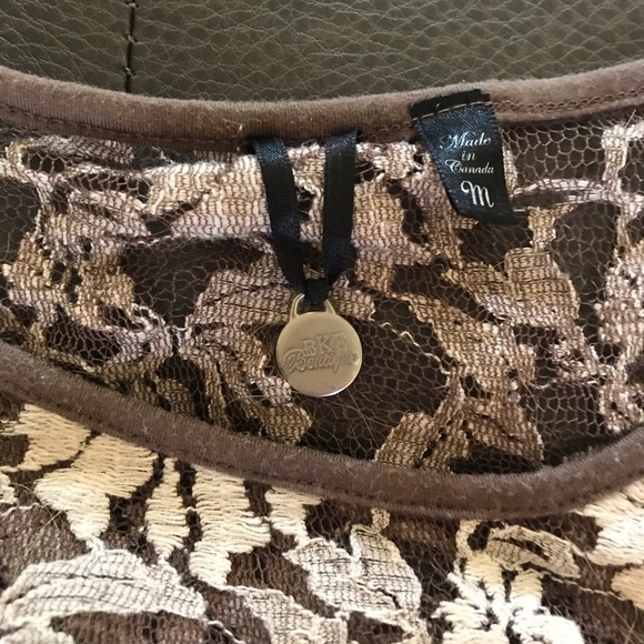 Lace top - Picture 2 of 3