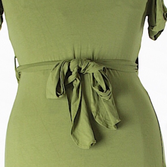 💋Sold💋Isabella Oliver short sleeve wrap dress - Picture 4 of 4