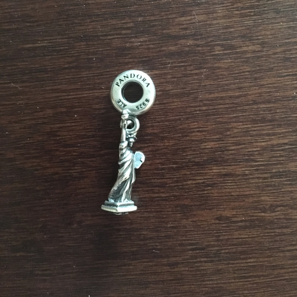 Pandora Statue of Liberty Charm