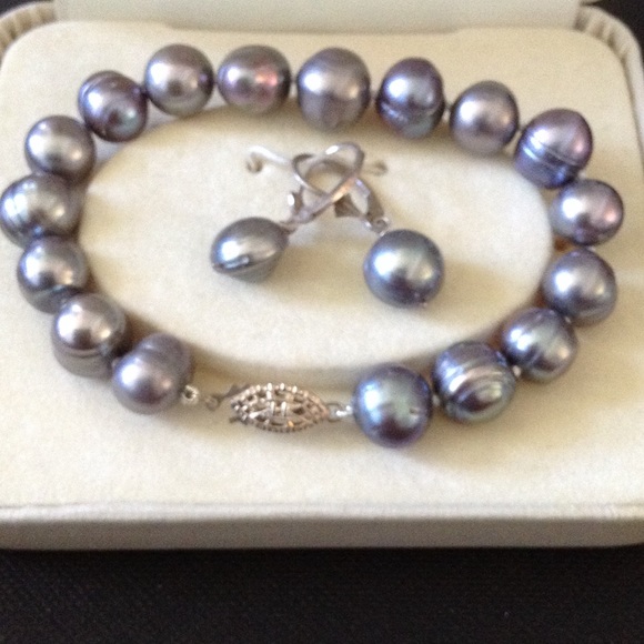 Black Pearl Set (Genuine) - Picture 2 of 2