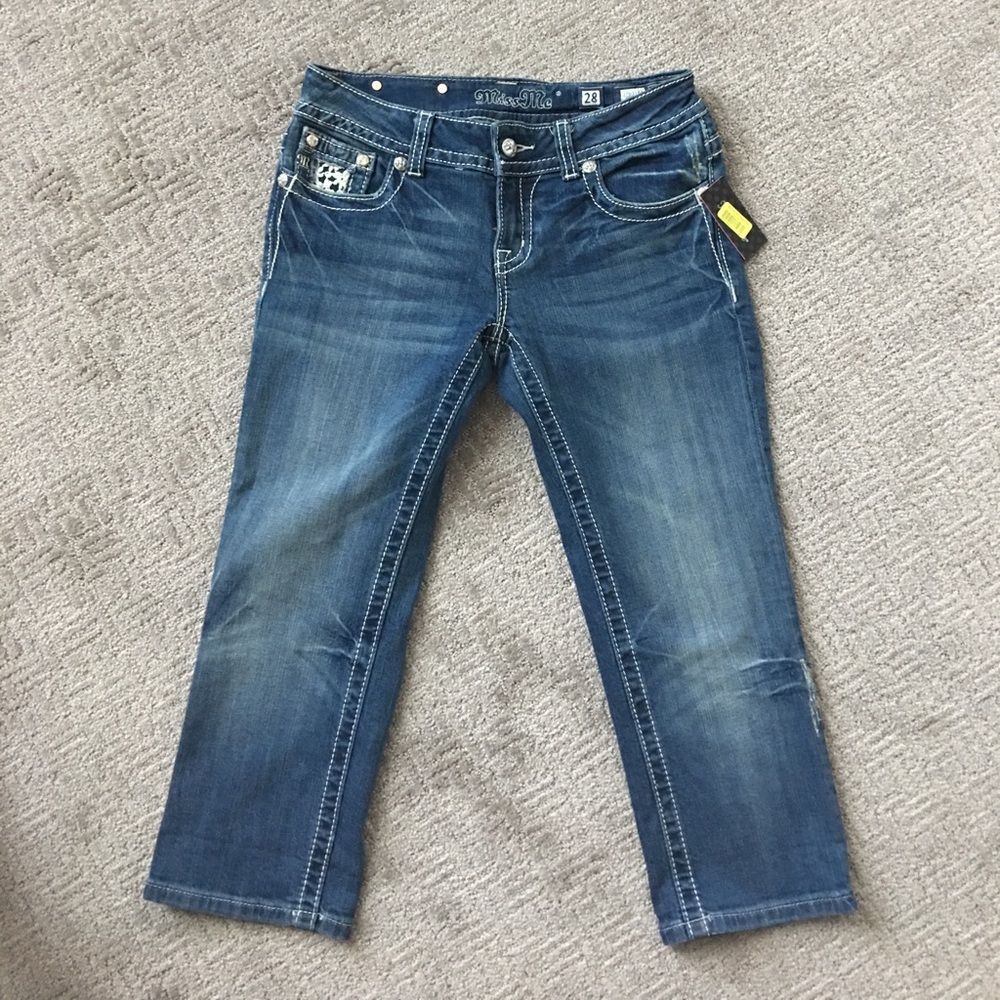 NEW MissMe Capri Jeans with Super Cute Design😊