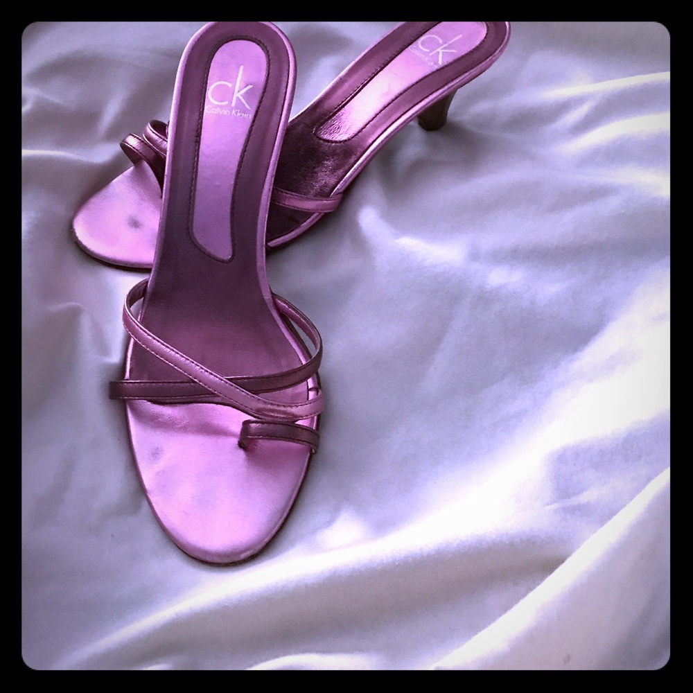 Irredescent pink Sandals
