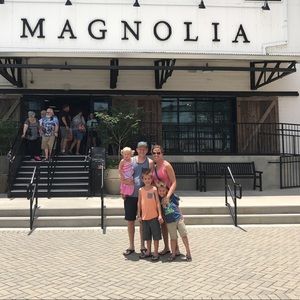 Meet your Posher, Holly