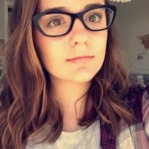 Meet your Posher, Chloe