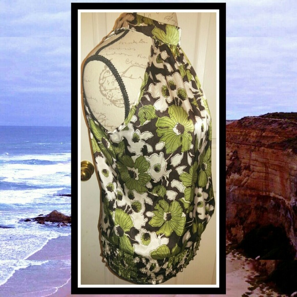 Halter Top Sz Medium - Picture 2 of 5