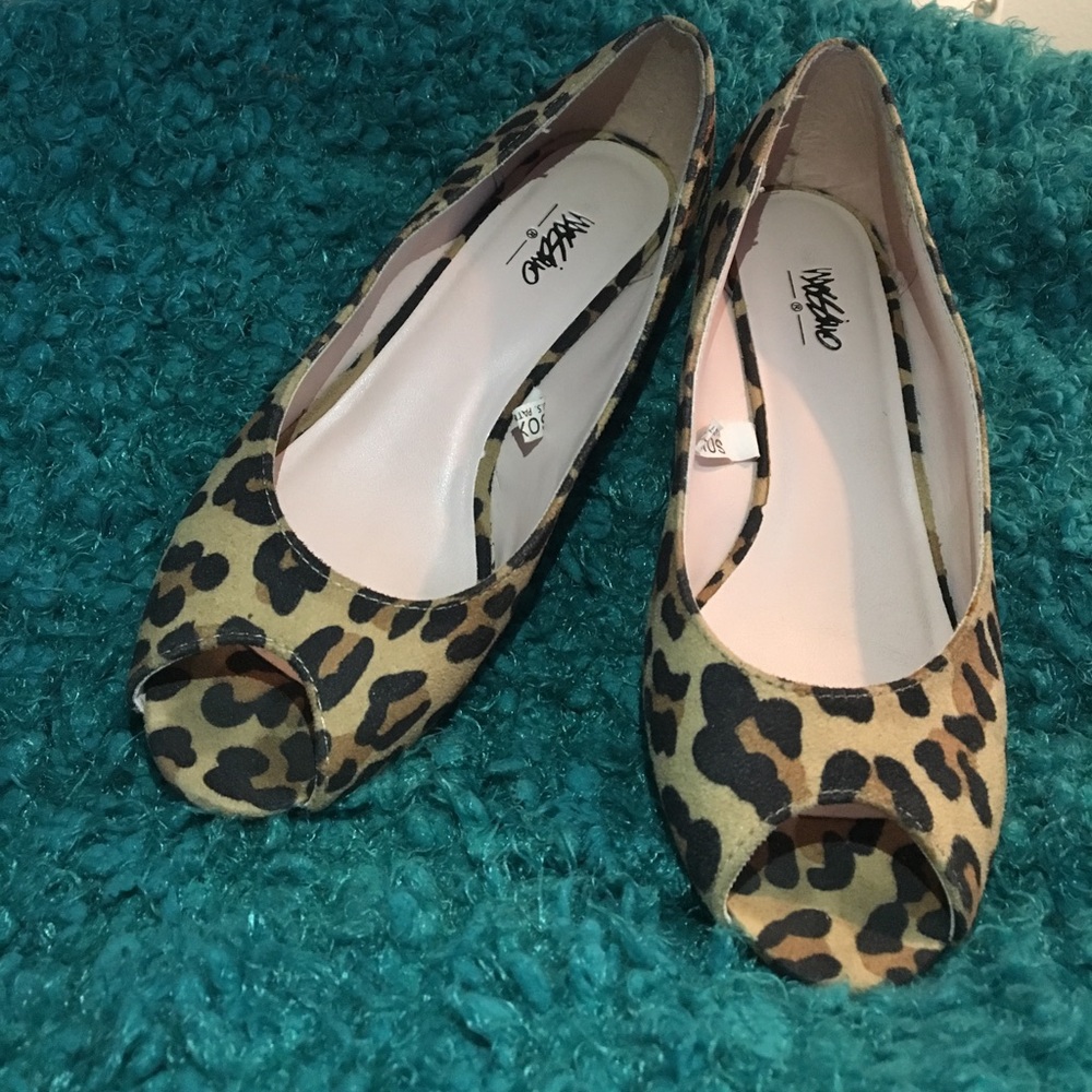 MOSSIMO CHEETAH PRINT HEELS!!!!!