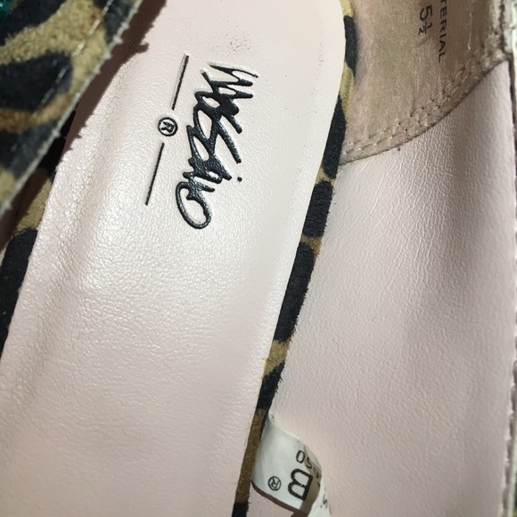 MOSSIMO CHEETAH PRINT HEELS!!!!! - Picture 3 of 5
