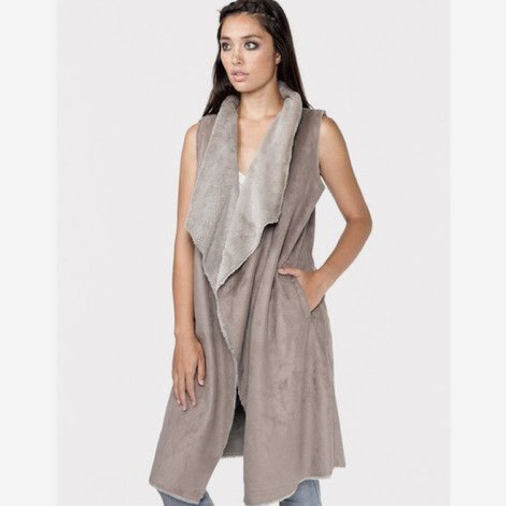 Grey waterfall Sherpa vest new never worn