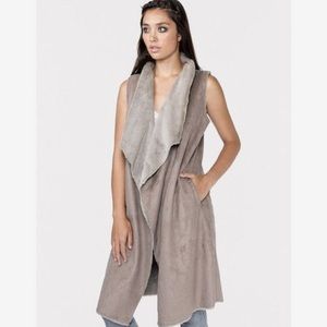 Grey waterfall Sherpa vest new never worn