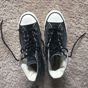 Black/grey converse