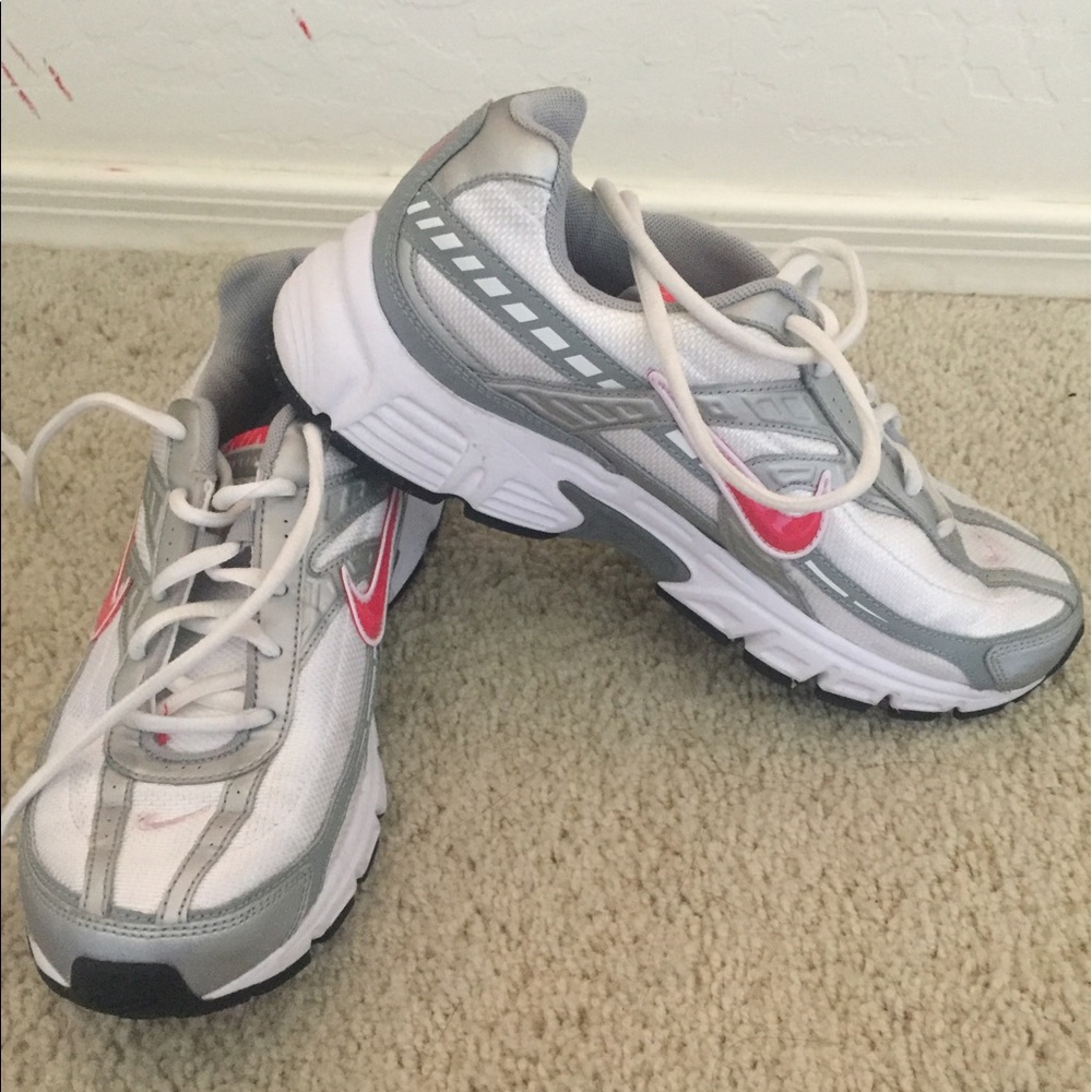 Nike Women's Running Shoes EUC