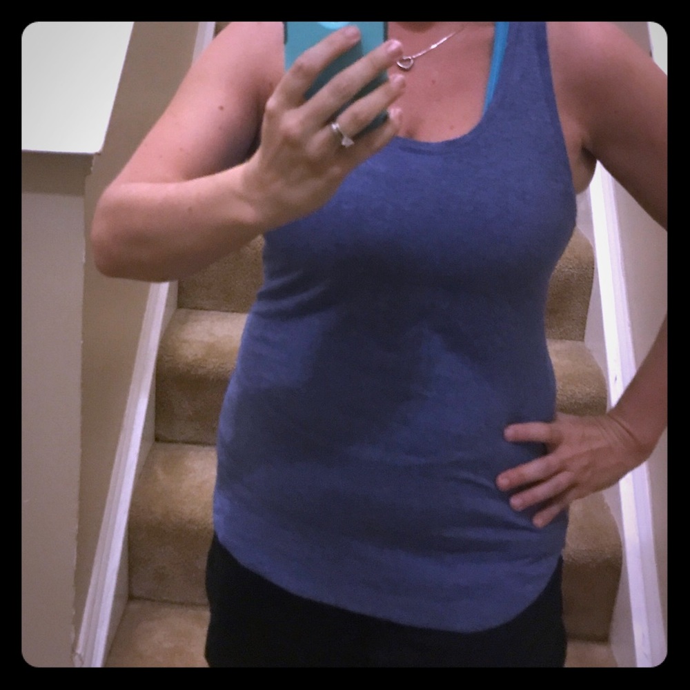 Under Armour Fitted Coupe ajustee top- lavendar