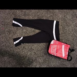 Lululemon crops size 6
