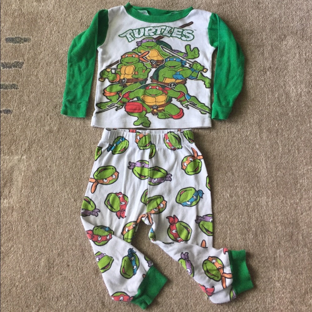 🏖3/$15 item! Ninja Turtle pajamas 24 months