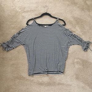 Michael Kors Cold Shoulder top. Size M