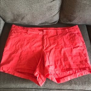 Old Navy plus size 26 deep coral shorts