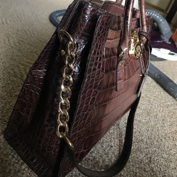 AUTHENTIC MICHEAL KORS BAG - Picture 2 of 8