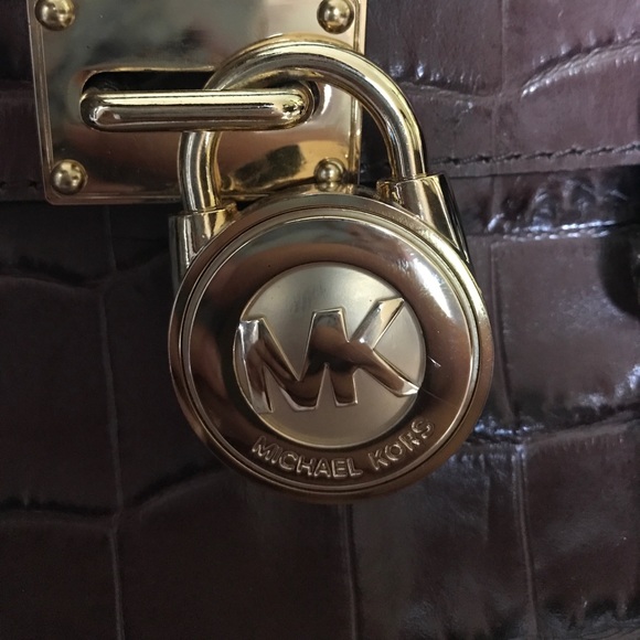 AUTHENTIC MICHEAL KORS BAG - Picture 3 of 8