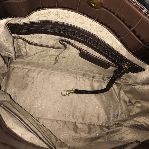 AUTHENTIC MICHEAL KORS BAG - Picture 6 of 8