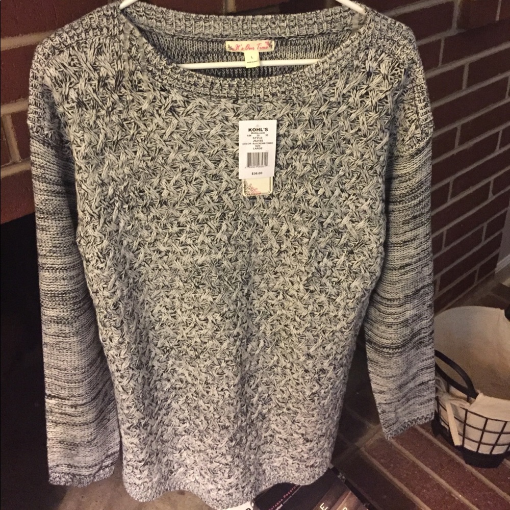 Black and cream sweater