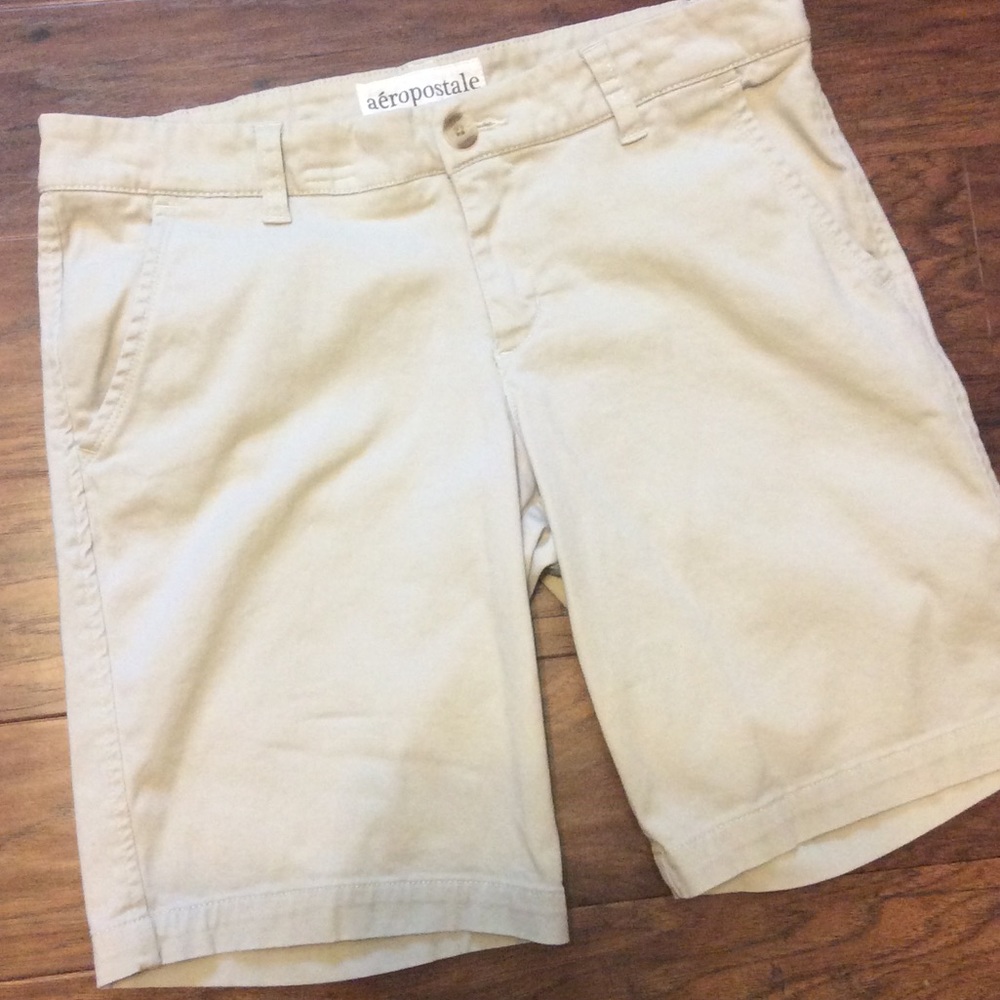 *CLEARANCE* Aeropostale Bermuda Short