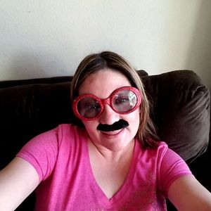 Meet your Posher, Lorraine