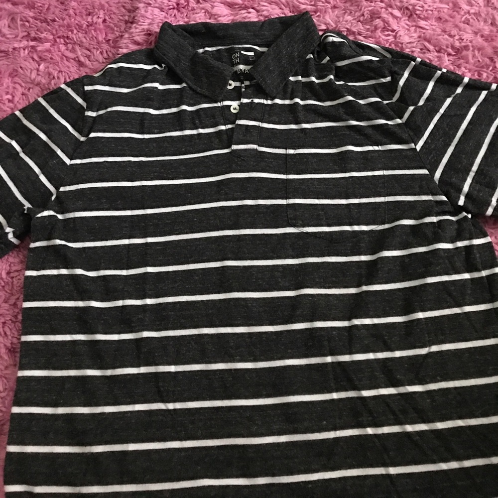 Men's XL collared shirt