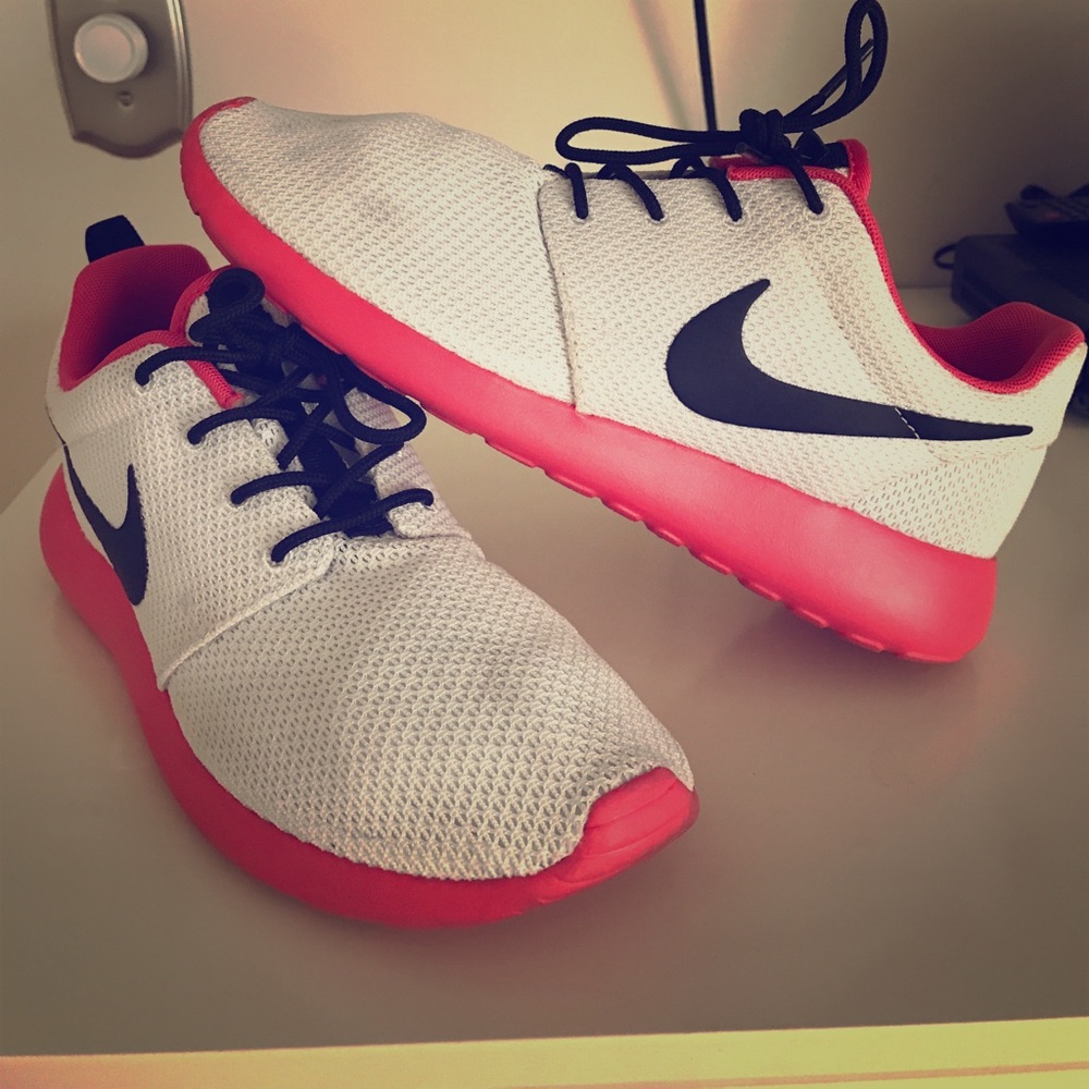 Custom Nike Roches