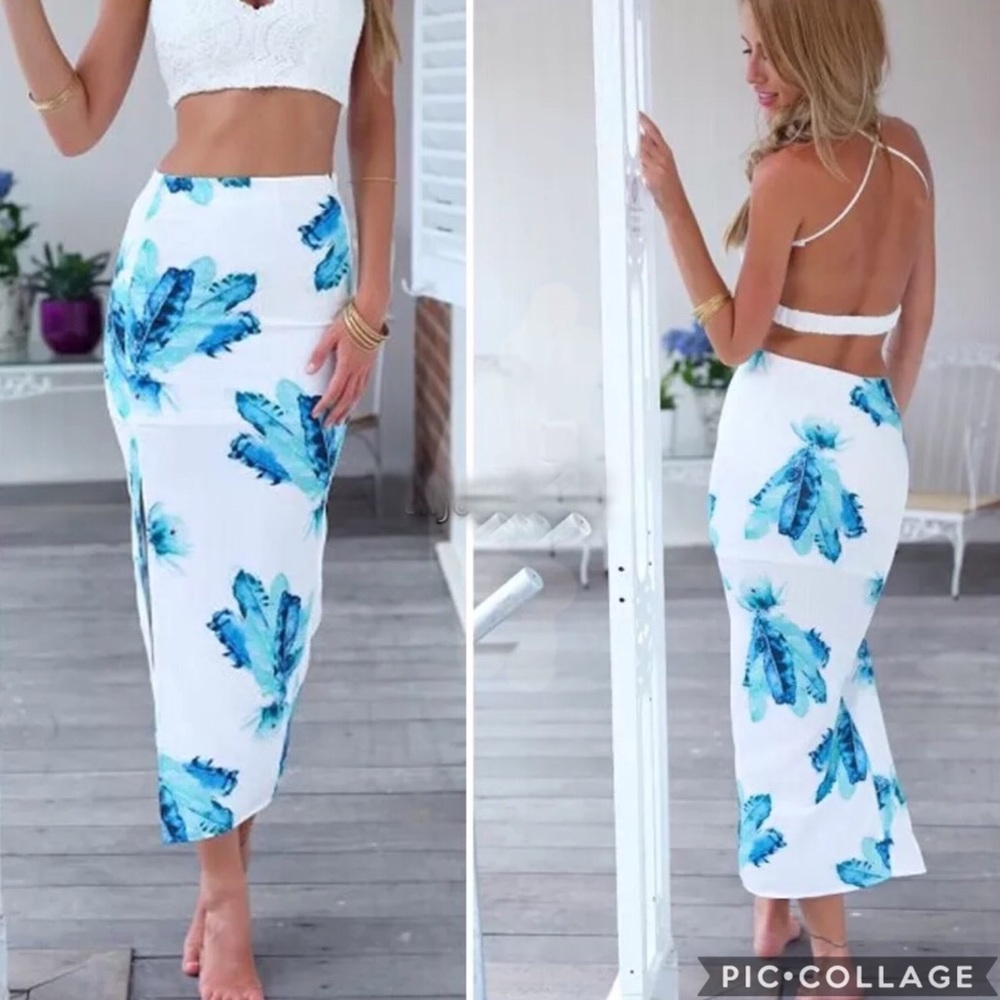 🦋Island Blossom Side Slit Maxi Skirt - Picture 2 of 3
